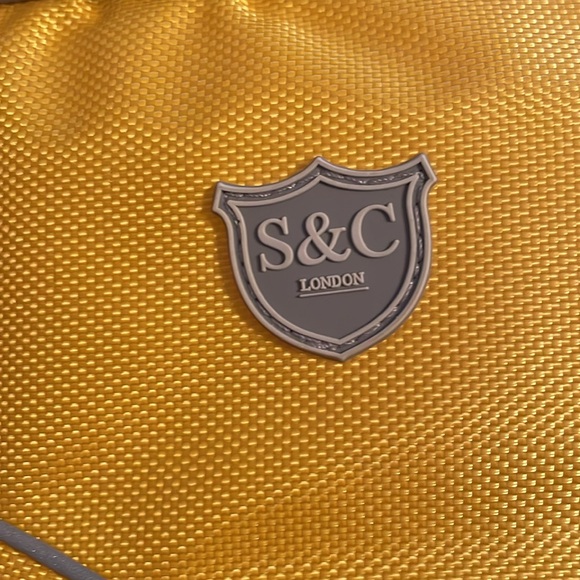 ⭐️Host Pick⭐️ Sydney & Co. London dog life jacket in yellow NWT - Picture 5 of 11